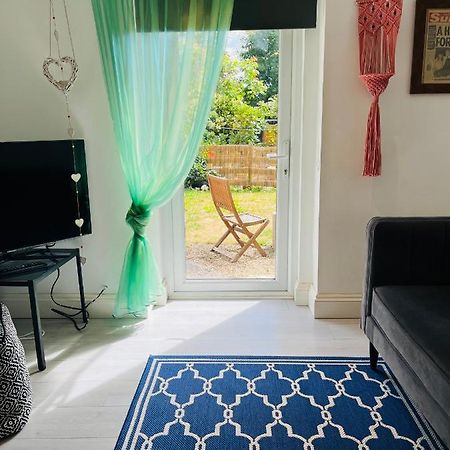 Lavender Den Apartment Лондон Екстериор снимка