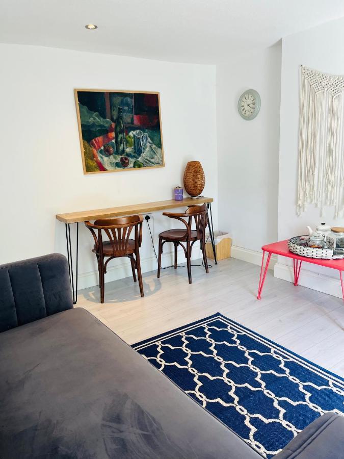 Lavender Den Apartment Лондон Екстериор снимка
