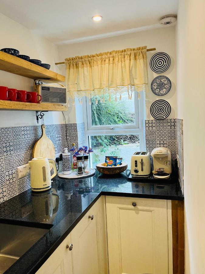 Lavender Den Apartment Лондон Екстериор снимка